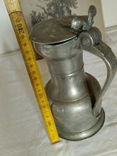 Charger l'image dans la galerie, André Utin à Vevey, reçu maître potier en 1736, rare chane valaisanne en étain 18ème avec inscription