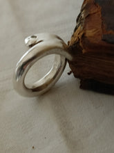 Charger l'image dans la galerie, Bague serpent création artiste inconnu, en argent massif, technique cire perdue. Dans le goût de la bague larmes de Tiffany.