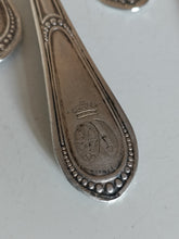 Charger l'image dans la galerie, Jezler fin XIXE série de 5 cuillères à thé en argent massif 0.800. Ayant appartenu à des marquis (couronne ) armoirie à identifier probablement famille noble ayant vécu en Suisse