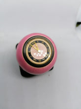 Charger l'image dans la galerie, Pendullette de bureau émail et argent .