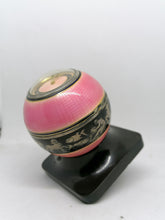 Charger l'image dans la galerie, Pendullette de bureau émail et argent .