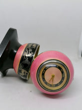 Charger l'image dans la galerie, Pendullette de bureau émail et argent .