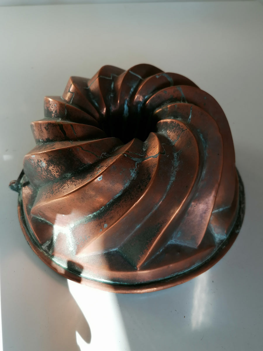 Moule à Gâteau Ou Biscuit En Cuivre, XIXe Siècle