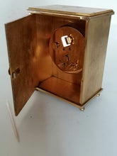 Charger l&#39;image dans la galerie, luxor pendulette et réveil mécanique en bronze. Fabrication Suisse, fonctionne
