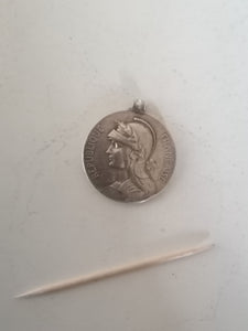 Médaille armée colonial seconde guerre mondiale, république Française, en argent massif.