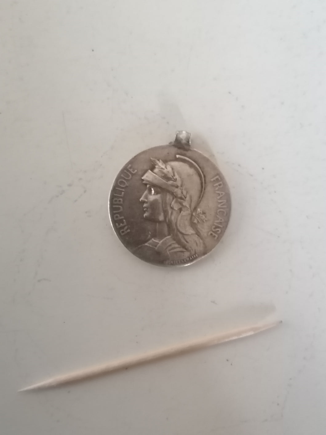 Médaille armée colonial seconde guerre mondiale, république Française, en argent massif.