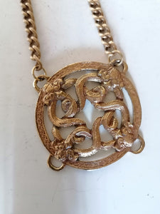 Grand Collier doré  avec pendentif celtique, Alva museum réplique