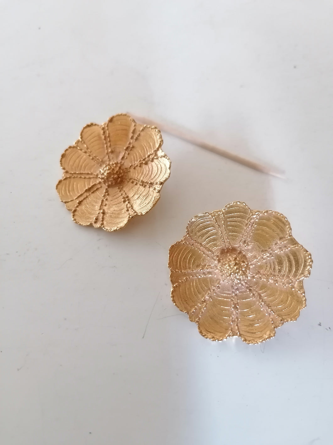 Yves Saint Laurent paire de clip d'oreille doré