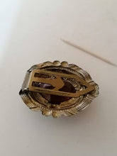 Charger l&#39;image dans la galerie, Broche en métal et cristal taillé, probablement écossais
