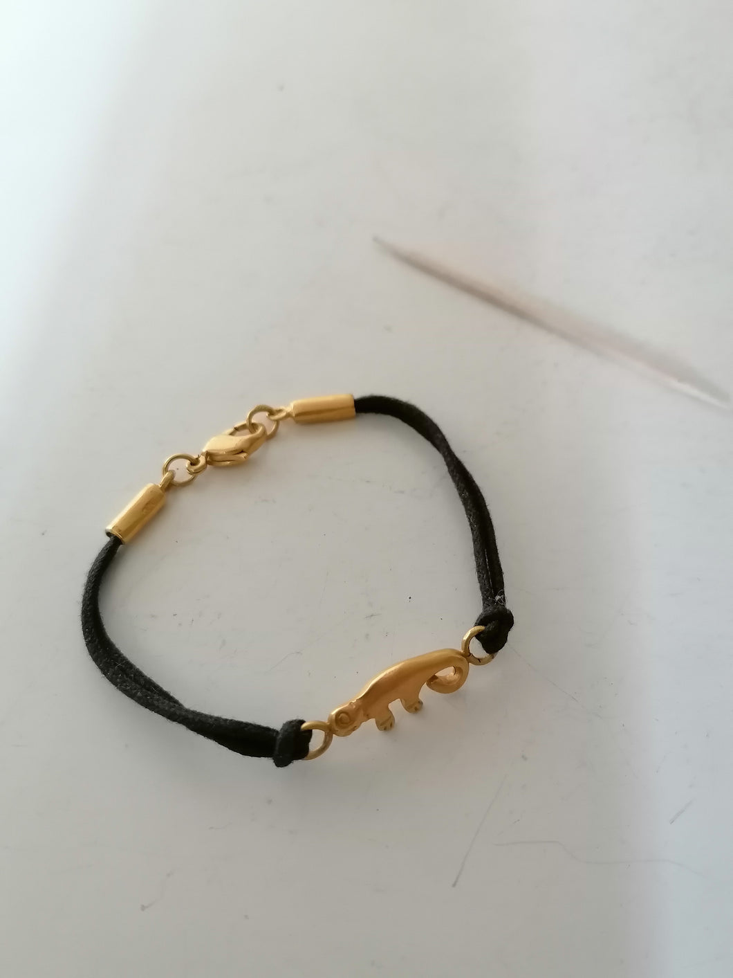 Bracelet avec animal doré