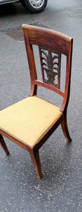 Paire de chaise d'époque Directoire en noyer massif.