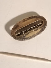 Charger l&#39;image dans la galerie, Ravissante boucle de ceinture milieu XIXème en argent doré et ciselée. Travail très fin
