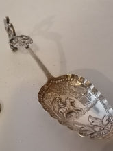 Charger l&#39;image dans la galerie, Cuillière de collection dite de singe pour funéraille  hollandaise fin XIXème, argent massif.
