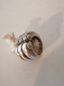 Jolie bague en argent style tank avec cristaux taillé