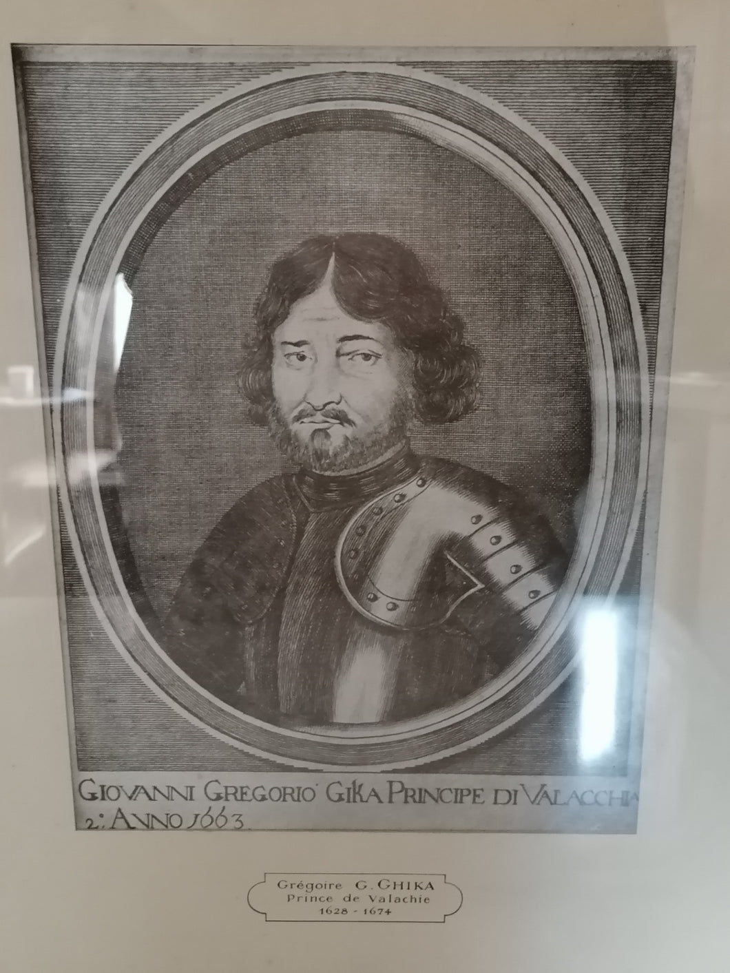 Grégoire G Ghika prince de Valachie copie gravure imprimée, sous verre avec cadre doré.