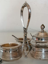 Charger l&#39;image dans la galerie, service à condiment de table en argent massif et cristal. Avec petites cuillières. Fin XIXème
