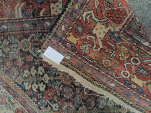 Charger l&#39;image dans la galerie, Tapis perse farahan vers 1900. Laine noué main avec usure
