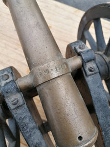 Rare cannon vaudois en bronze commémoratif  modèle  de 1820 fait en 1920.  Parfait état. Ponçons fondeur et Canton