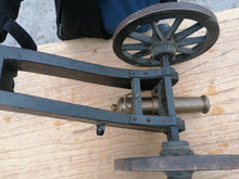 Charger l&#39;image dans la galerie, Rare cannon vaudois en bronze commémoratif  modèle  de 1820 fait en 1920.  Parfait état. Ponçons fondeur et Canton
