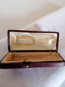 Fume cigarette en ambre et or 18 ct. Fait à Paris fin XIXème. Avec son étui