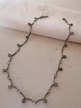 Charger l&#39;image dans la galerie, Collier moderniste probablement nordique en argent 0.800 vers 1960
