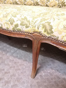 Rare canapé 4 places d'époque Louis XV lyonnais (XVIII ème) bonne état général.