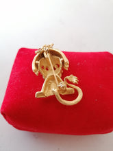 Charger l&#39;image dans la galerie, Manolf broche bornage lion ou chat doré
