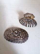 Charger l&#39;image dans la galerie, Salière empire ottoman fin XIXème argent
