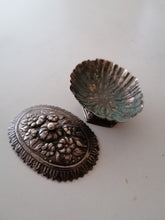 Charger l&#39;image dans la galerie, Salière empire ottoman fin XIXème argent
