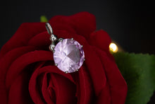 Charger l&#39;image dans la galerie, Pendentif argent massif et topaze rose bébé synthétique.
