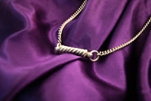 Charger l&#39;image dans la galerie, Chaîne ras du coup en argent massif . Design moderne et unisexe
