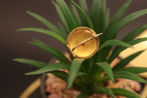 Petite broche ancienne en or massif