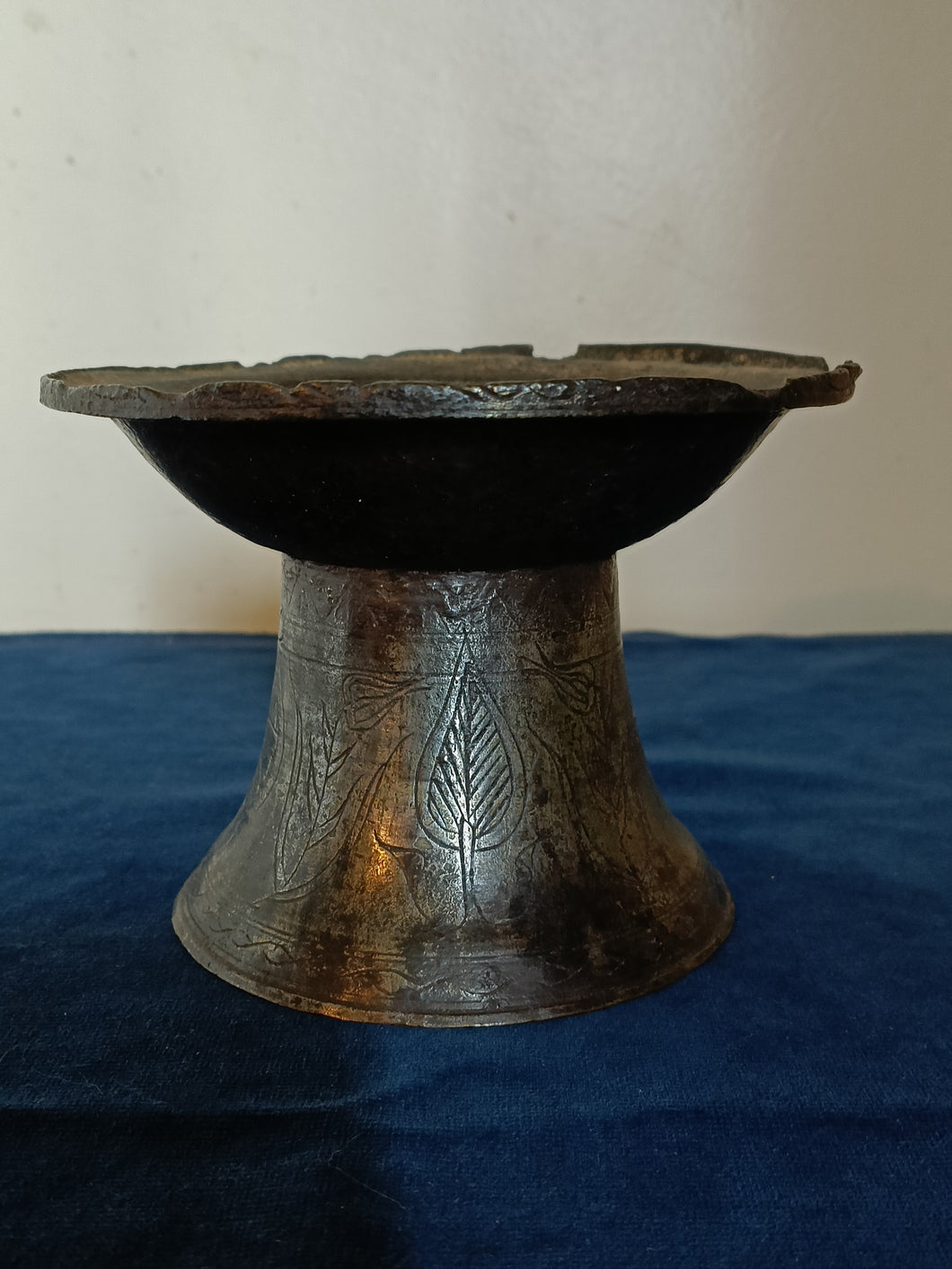 Rare encensoir Arménie ou Caucase , haute époque probablement XVIIème. Cuivre avec belle patine .