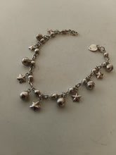 Charger l&#39;image dans la galerie, Bracelet étoiles et clochettes en argent massif
