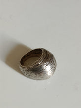 Charger l&#39;image dans la galerie, Bague d&#39;époque Art déco travail français avec poinçons de maître en argent massif. Vers 1925
