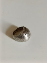 Charger l&#39;image dans la galerie, Bague d&#39;époque Art déco travail français avec poinçons de maître en argent massif. Vers 1925
