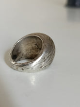 Charger l&#39;image dans la galerie, Bague d&#39;époque Art déco travail français avec poinçons de maître en argent massif. Vers 1925
