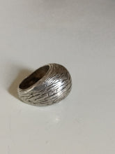 Charger l&#39;image dans la galerie, Bague d&#39;époque Art déco travail français avec poinçons de maître en argent massif. Vers 1925

