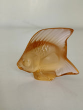 Charger l&#39;image dans la galerie, Lalique petit poisson en cristal parfait état
