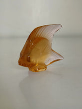 Charger l&#39;image dans la galerie, Lalique petit poisson en cristal parfait état
