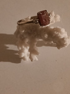 Bague cachet gravé en agate, certissage argent ,anneau en or