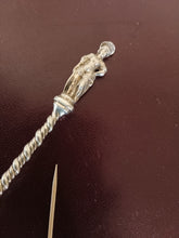 Charger l&#39;image dans la galerie, Cuillère d&#39;apôtre anglaise XIXÈME style XVIIIE argent massif
