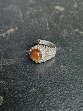 Charger l&#39;image dans la galerie, Bague argent et œil de tigre design
