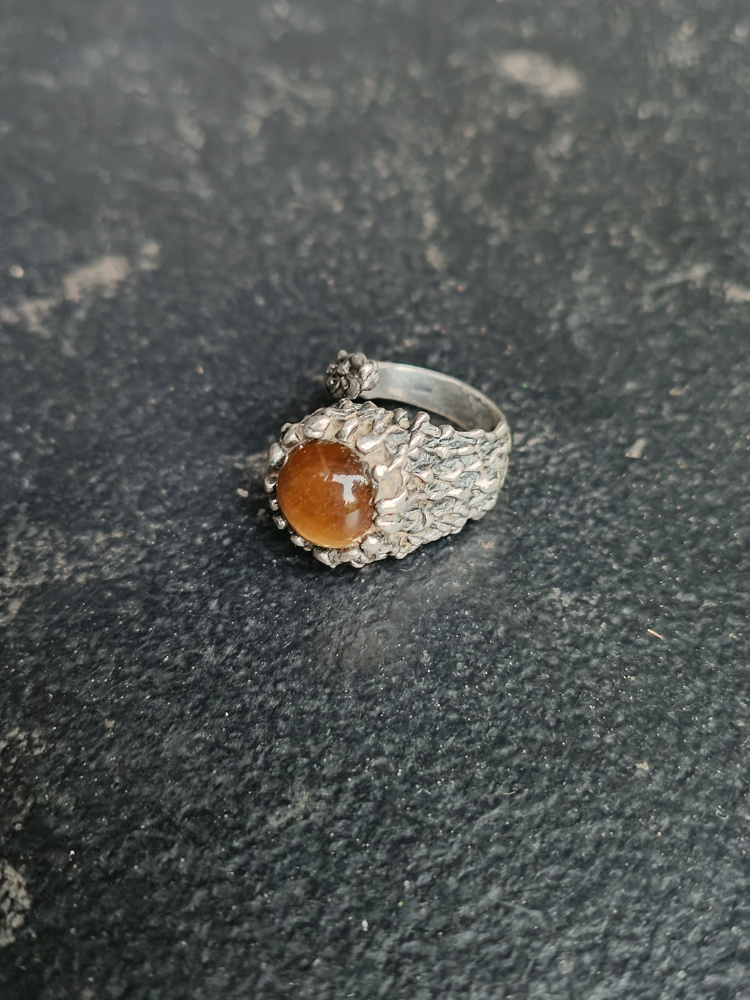 Bague argent et œil de tigre design