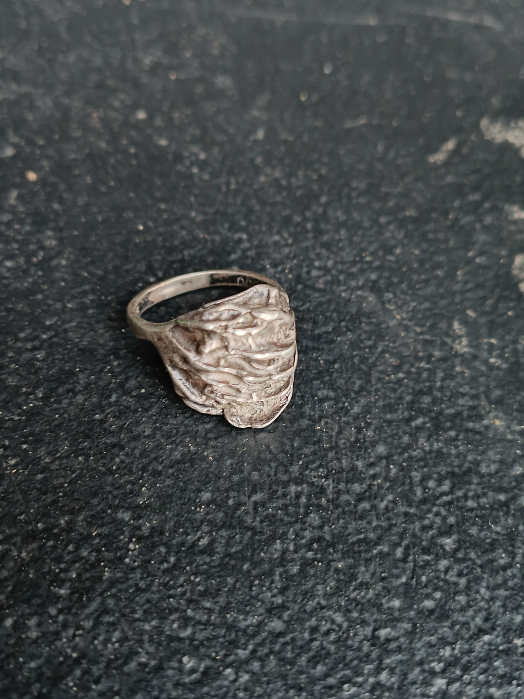 Bague moderniste en argent