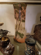 Charger l&#39;image dans la galerie, Vase dépoque Art nouveau peint à la main.
