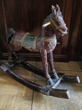 Charger l&#39;image dans la galerie, Cheval à bascule en bois sculpté et peint . Début XXÈME probablement Inde.
