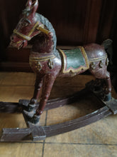 Charger l&#39;image dans la galerie, Cheval à bascule en bois sculpté et peint . Début XXÈME probablement Inde.
