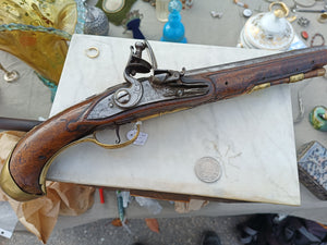 Pistolet à Silex belge , bonne état général.

Fin XVIIIÈME début XIX
