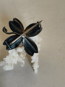 Broche fleurs en argent noirci et doré vers 1950